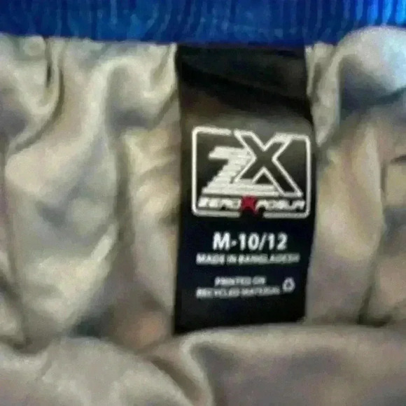 Boys swim trunks - size 10/12 - Picture 6 of 8